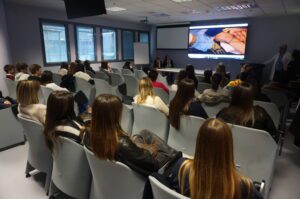 “Una lezione di Vita”, ciclo di incontri su donazione e trapianto per i ragazzi delle scuole superiori