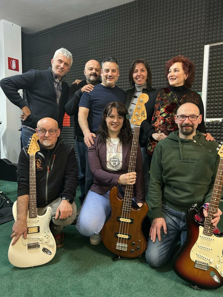REWIND IN CONCERTO A GANDINO, MUSICA CHE UNISCE LE GENERAZIONI