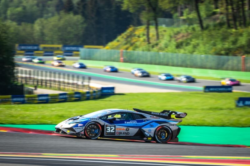 02. La vettura 32 del team di Lamborghini Bergamo in pista scaled Lamborghini Super Trofeo Europa: Biglieri e Matić trionfano a Spa