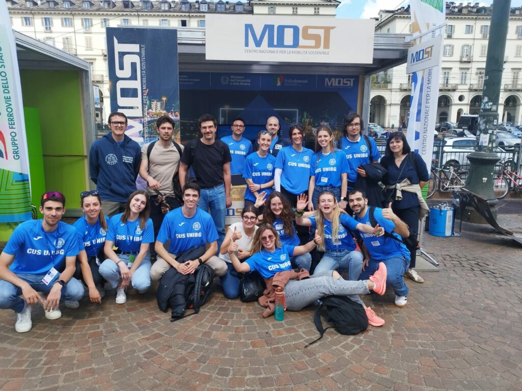 UNIBG Studenti corso sportour a Torino UNIBG: Studenti del corso sportour a Torino