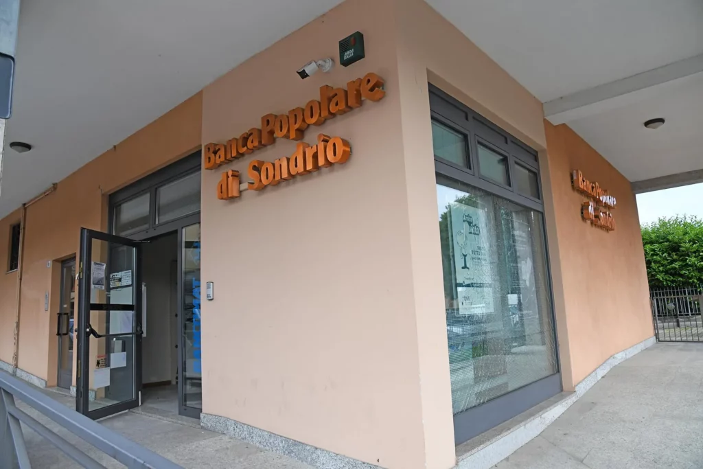 dalmine svaligiata la gioielleria cornali e a brembate i la mbYXEBi original dalmine svaligiata la gioielleria cornali e a brembate i la mbYXEBi original