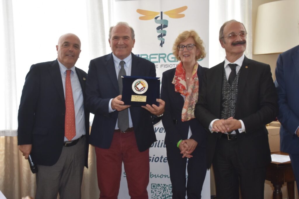 premio oreste perri A San Pellegrino Terme convegno medico-sportivo e premio "Calligaris" Uomo di Sport e Cultura a Oreste Perri