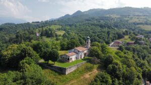 Casnigo, alla Ss.Trinità la festa con lacc e chesciöla