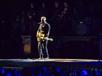Bruce Springsteen annuncia il tour Tempi bui valori Usa sotto attacco Bruce Springsteen annuncia il tour Tempi bui valori Usa sotto attacco