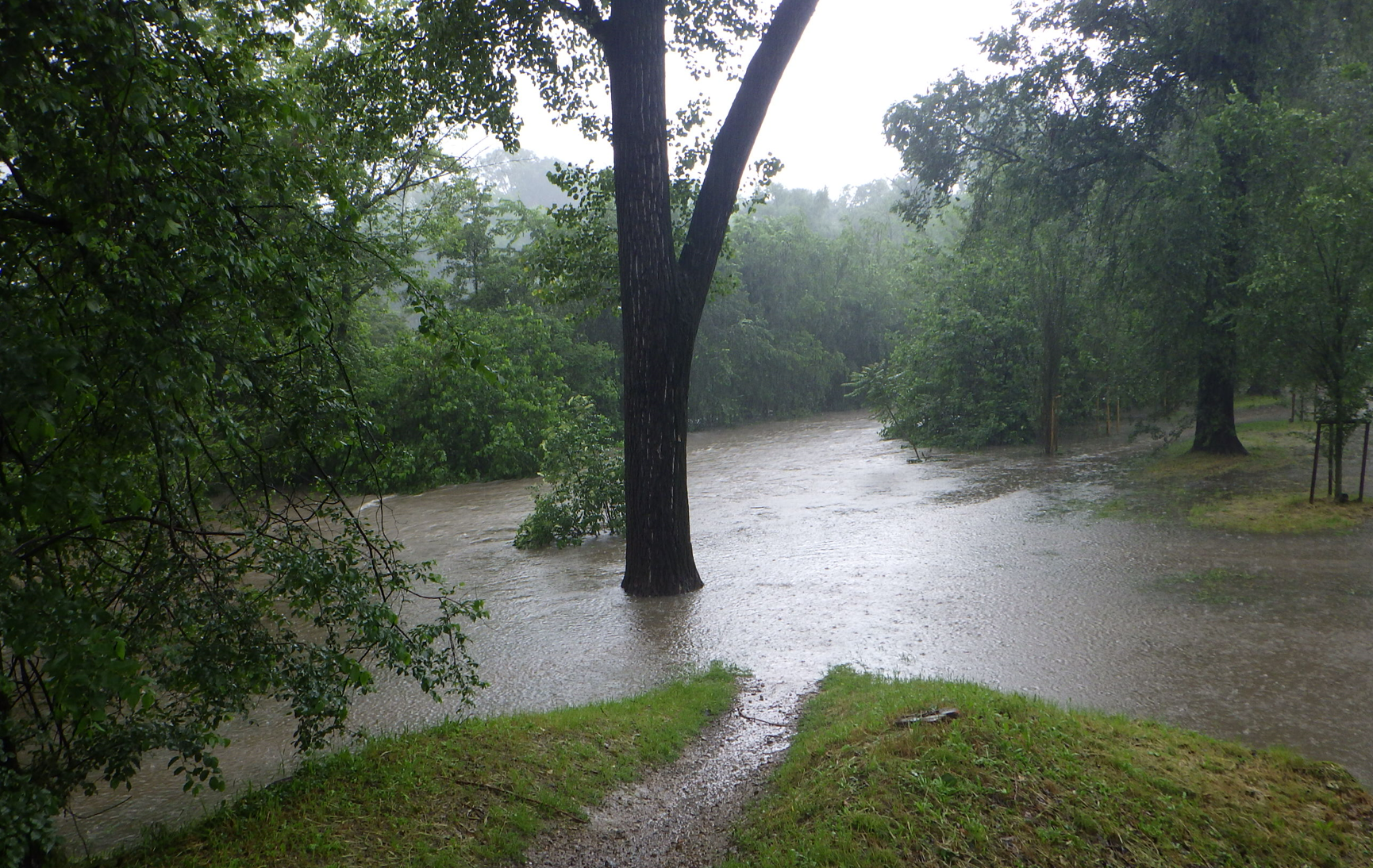 Fiume Lambro lo scorso 15 maggio METEO, AUMENTO DELLE TEMPERATURE CON PUNTE FINO A 28-30 °C