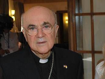 Larcivescovo scomunicato Vigano cita in giudizio lo Ior Larcivescovo scomunicato Vigano cita in giudizio lo Ior