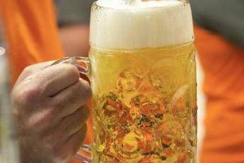 Un vaccino nella birra il progetto del virologo divide la scienza Un vaccino nella birra il progetto del virologo divide la scienza