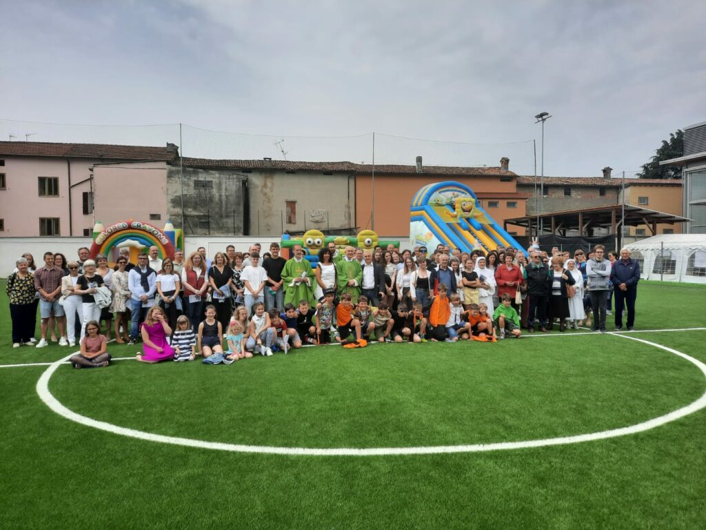 campo sintetico gandino 1 "IL GIOCO SIA STRUMENTO DI FEDE": INAUGURATO A GANDINO IL NUOVO CAMPO SINTETICO DELL'ORATORIO