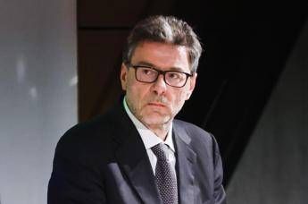 Manovra Giorgetti Massacrati su taglio Irpef ceto medio ma siamo nel giusto Manovra Giorgetti Massacrati su taglio Irpef ceto medio ma siamo nel giusto