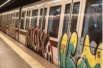 Roma borseggi in Metro polizia arresta 14 persone