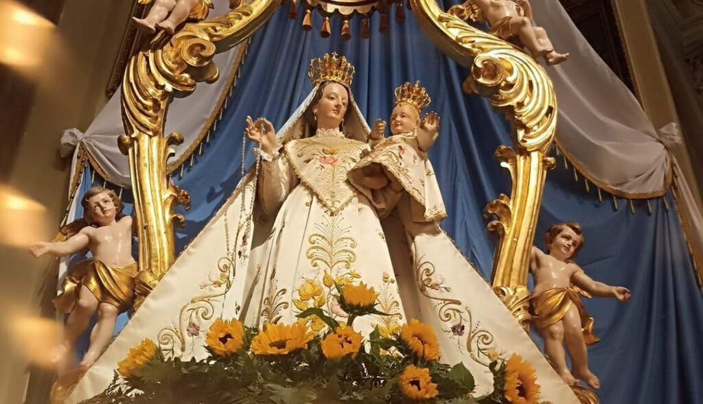 Carona Madonna del Rosario Carona in festa per la Madonna del Rosario