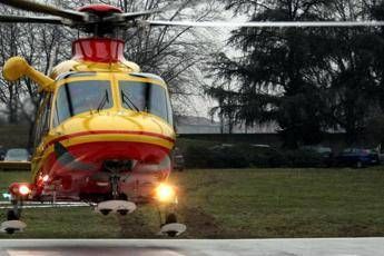 Firenze precipita con il parapendio si schianta e muore su Monte Carpinaccio Firenze precipita con il parapendio si schianta e muore su Monte Carpinaccio