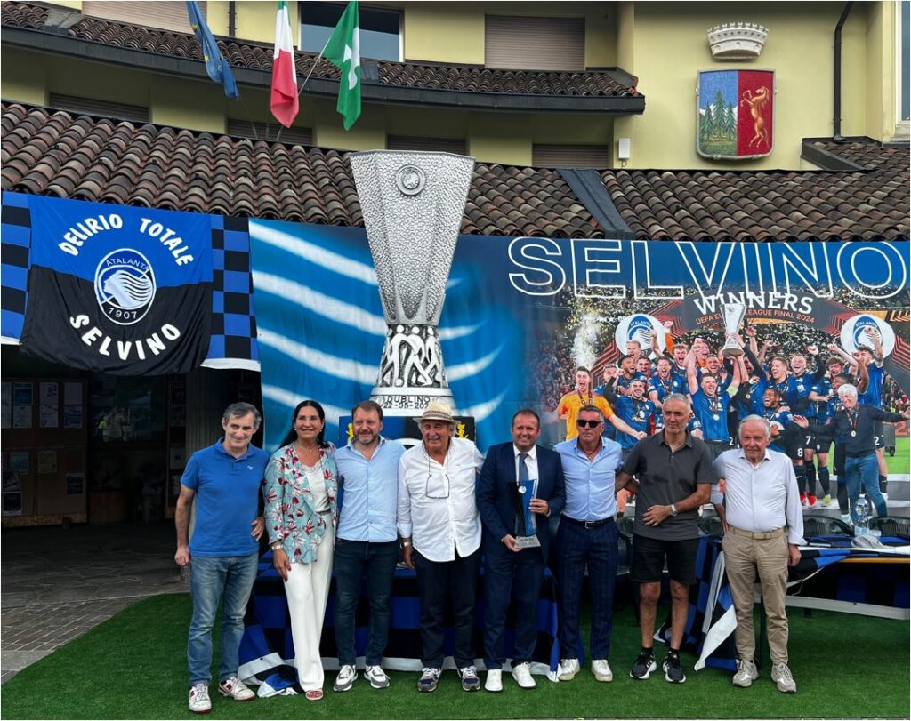 coppa Atalanta a Selvino Esposizione Coppa Europa League - Atalanta A Selvino