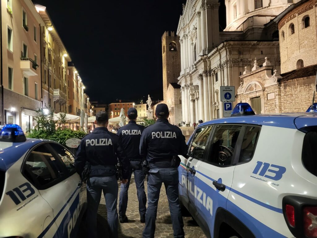 polizia sera notte polizia sera notte