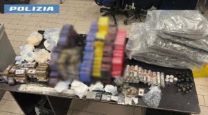 Droga nascosta nel frigo: la Polizia di Stato arresta 46enne