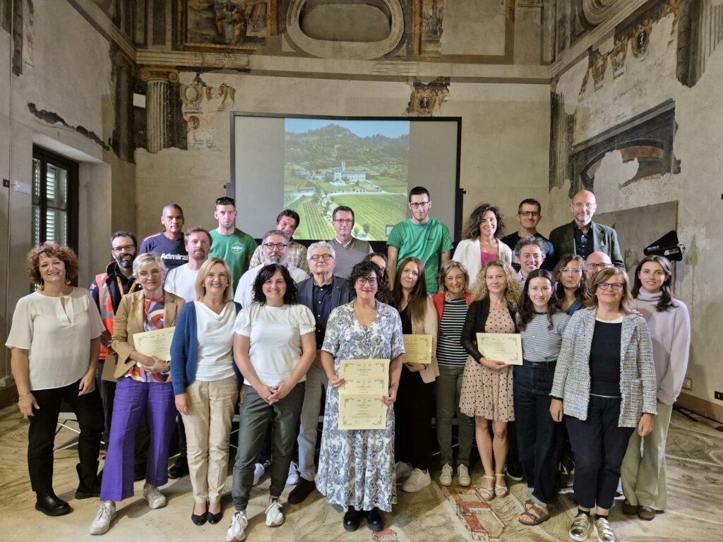 OIKOS diplomati Accademia I Giardini del Benessere 2023 2024 OIKOS diplomati Accademia I Giardini del Benessere 2023 2024