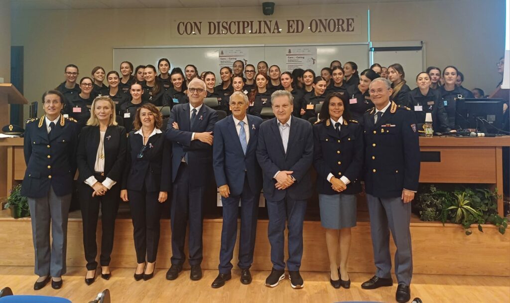 Prevenzione del tumore al seno per le donne della Polizia di Stato Prevenzione del tumore al seno per le donne della Polizia di Stato