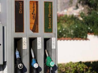 Carburanti nuovi rialzi per benzina e diesel i prezzi di oggi