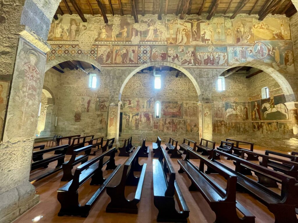 La Chiesa Basilica di S. Giorgio ad Almenno S. Salvatore ritorna al suo originale splendore La Chiesa Basilica di S. Giorgio ad Almenno S. Salvatore ritorna al suo originale splendore