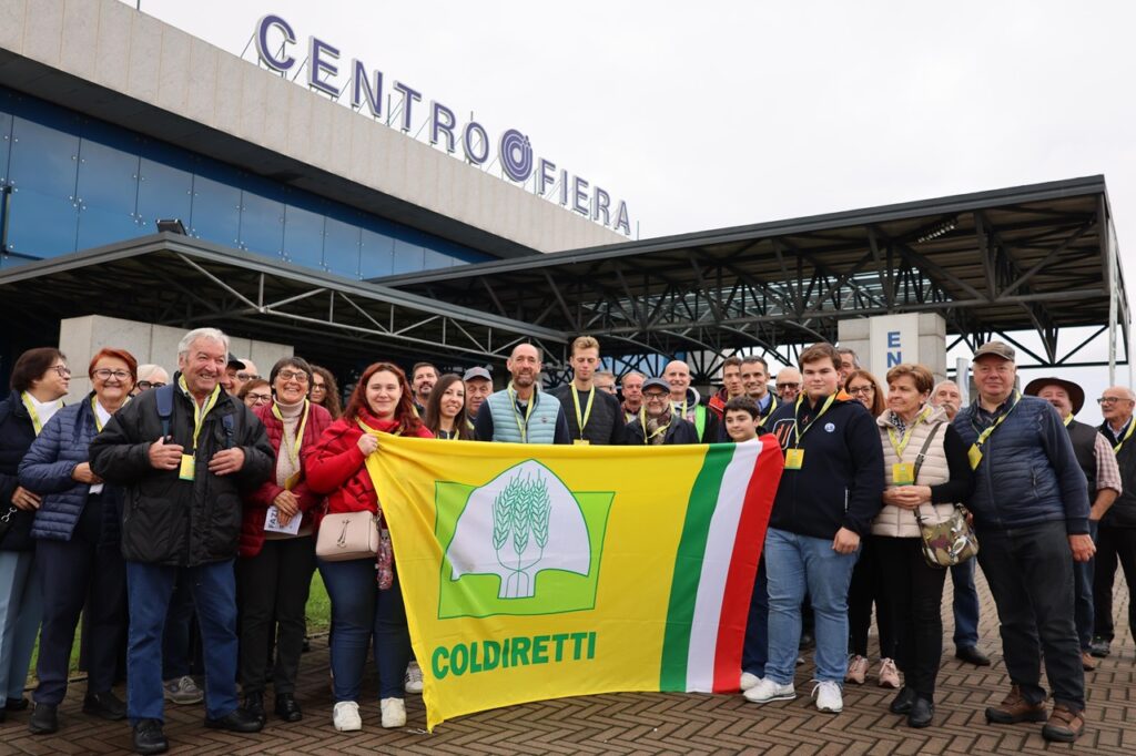 Massiccia la presenza anche dalle province di Como e Lecco oggi al FAZI Massiccia la presenza anche dalle province di Como e Lecco oggi al FAZI