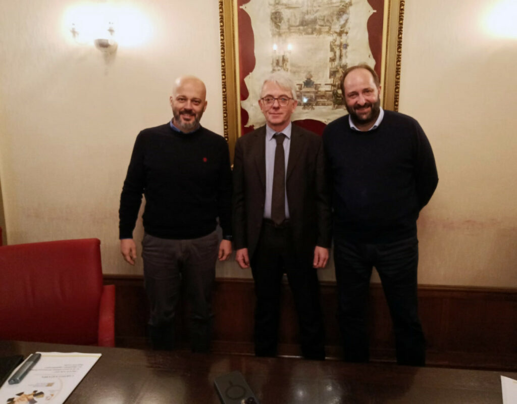 Mente locale al via i percorsi formativi per amministratori e dipendenti degli enti locali Mente locale al via i percorsi formativi per amministratori e dipendenti degli enti locali