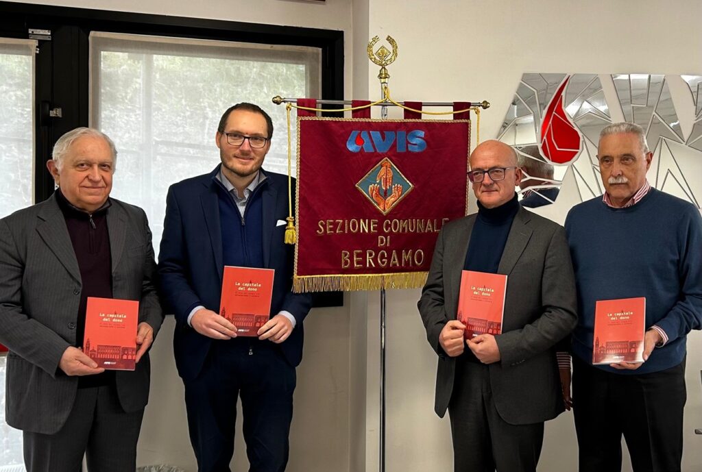 02. sx dx Valter Castellan Giorgio Lazzari Giuseppe Guerini Paolo Comana Presentazione libro Capitale del Dono 2 02. sx dx Valter Castellan Giorgio Lazzari Giuseppe Guerini Paolo Comana Presentazione libro Capitale del Dono 2