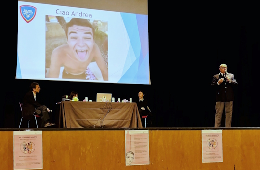 La Polizia di Stato di Bergamo alla presentazione del libro Andrea oltre il pantalone rosa