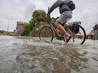 Piu caldo ed eventi estremi in Italia come sara il clima fino al 2100