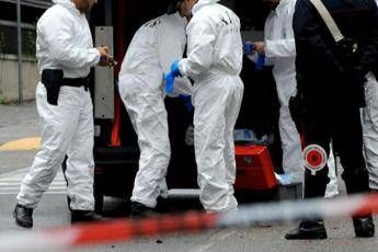Teramo 27enne trovato morto davanti al pc indossava una maschera antigas Teramo 27enne trovato morto davanti al pc indossava una maschera antigas