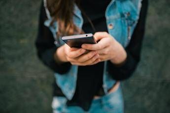 Usare i social deprime i teenager lalert in uno studio