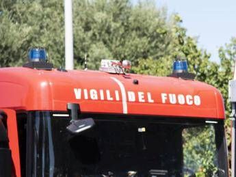 Novara cade nel canale e annega morto 29enne Novara cade nel canale e annega morto 29enne