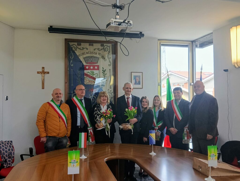 Delegazione comunale di Sellero alle celebrazioni per lIndipendenza della Bosnia ed Erzegovina Delegazione comunale di Sellero alle celebrazioni per lIndipendenza della Bosnia ed Erzegovina