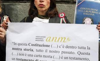Magistrati non fanno politica nessun disegno contro governo nota Anm dopo parole Meloni