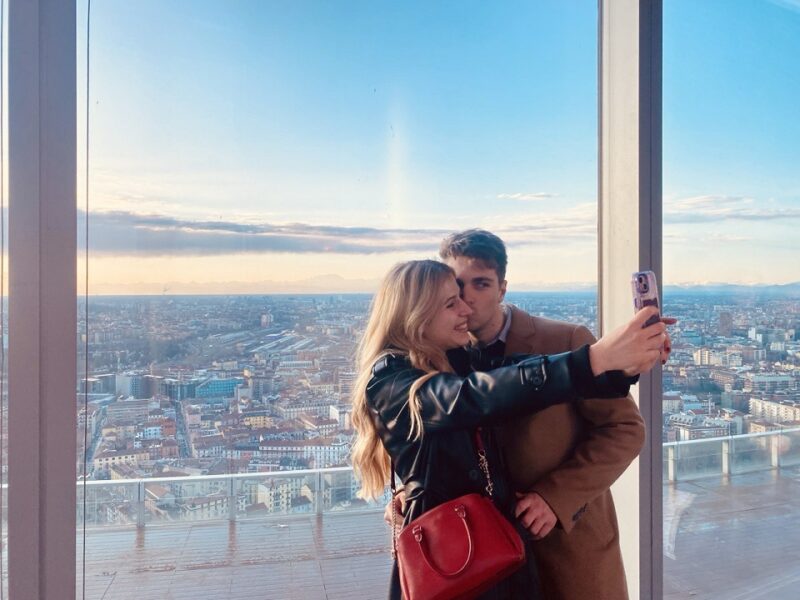 San Valentino baci ad alta quota al 39° piano di Palazzo Lombardia scaled San Valentino baci ad alta quota al 39° piano di Palazzo Lombardia scaled