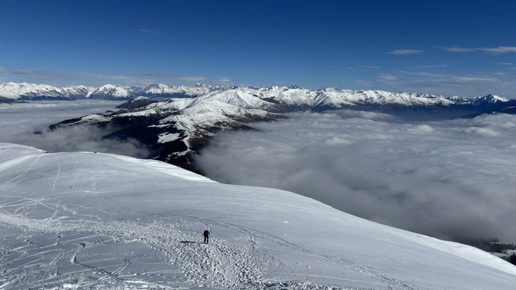 Weekend di sci alpinismo per il CAI Valfurva tra Maniva e Monte Guglielmo Weekend di sci alpinismo per il CAI Valfurva tra Maniva e Monte Guglielmo