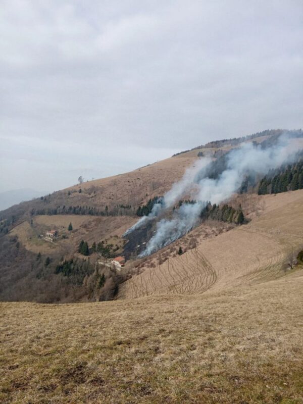 incendio Colli di San Fermo scaled incendio Colli di San Fermo scaled