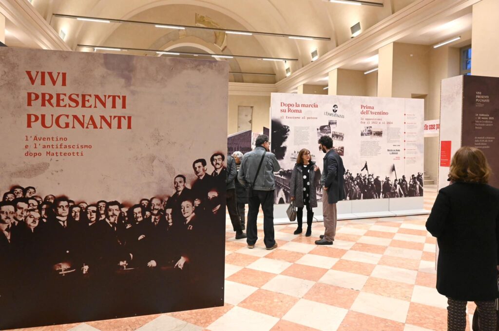 vivi presenti pugnanti