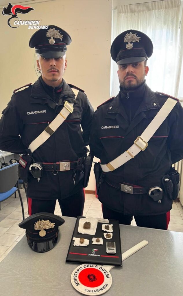 04032025 Controlli straordinari della Compagnia CC di Clusone foto 04032025 Controlli straordinari della Compagnia CC di Clusone foto