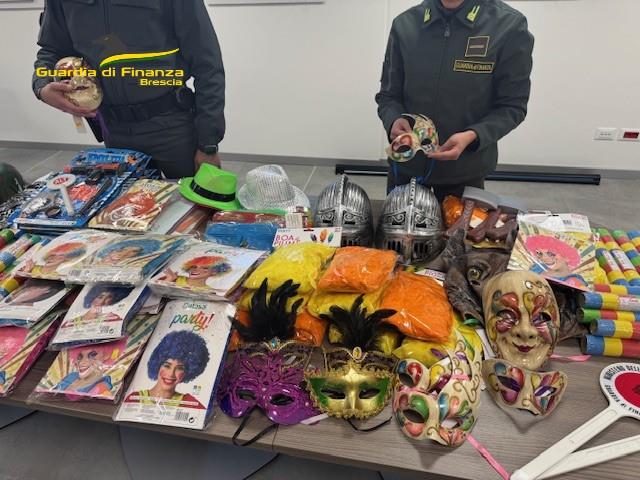 Blitz della Guardia di Finanza sequestrati oltre 350.000 articoli carnevaleschi non sicuri