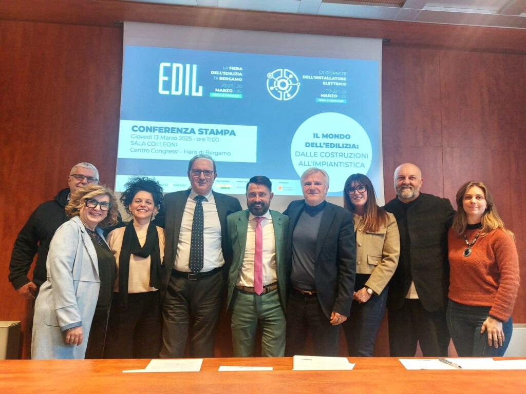 Edil e Gie conf stampa foto gruppo Edil e Gie conf stampa foto gruppo