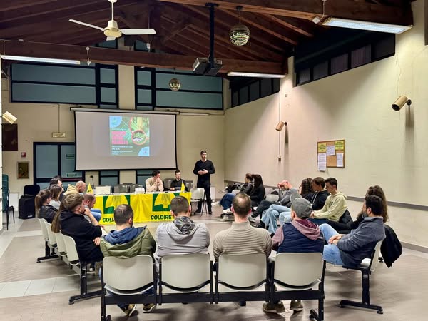 Giovani agricoltori insieme per costruire il futuro Giovani agricoltori insieme per costruire il futuro