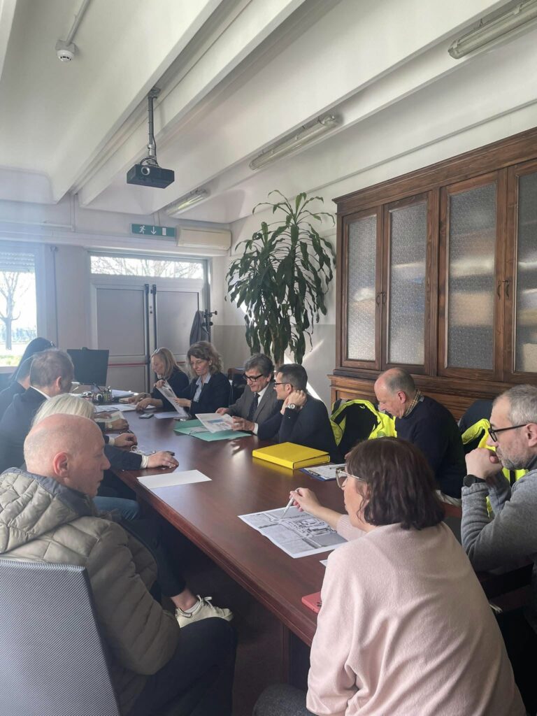 Incontro per la messa in sicurezza di parcheggio e viabilita dellIIS Cossali a Orzinuovi