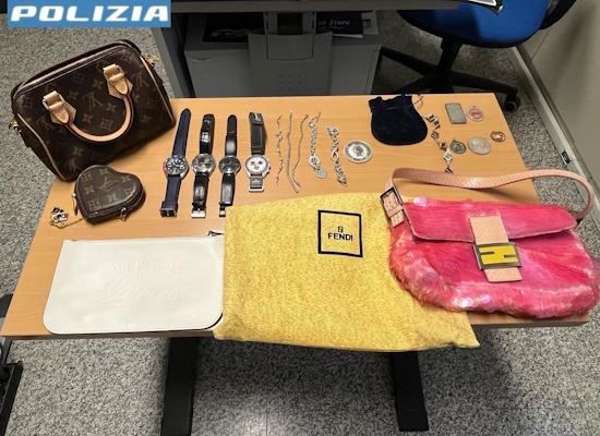 Polizia di Stato Arrestati quattro cittadini cileni irregolari per furto in abitazione Polizia di Stato Arrestati quattro cittadini cileni irregolari per furto in abitazione