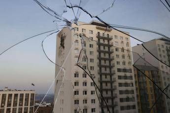 Ucraina ondata di droni Kiev sulla Russia Mosca chiude gli aeroporti
