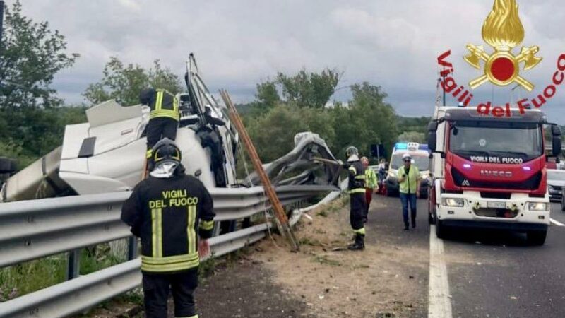 incidente camion scaled incidente camion scaled