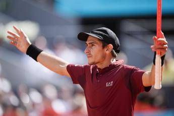 Arnaldi da sogno a Madrid elimina Tiafoe e vola ai quarti Arnaldi da sogno a Madrid elimina Tiafoe e vola ai quarti