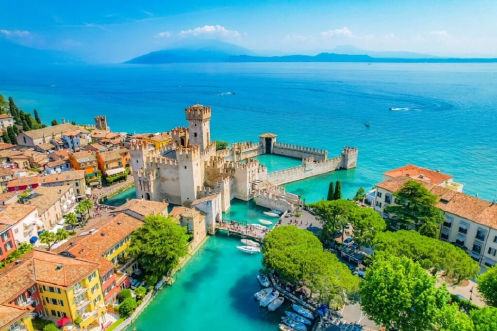 LAGO DI GARDA SIRMIONE LAGO DI GARDA SIRMIONE