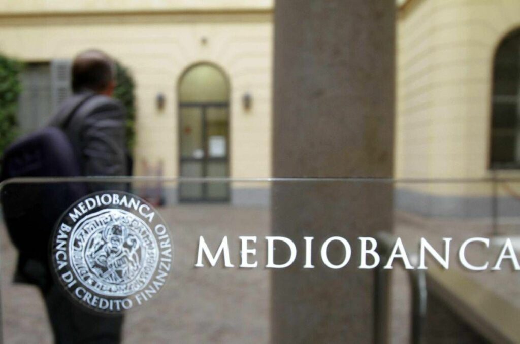 Mediobanca agli azionisti 49 miliardi in tre anni