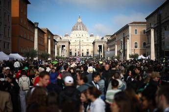 Papa nessun sold out per i funerali Francesco negli alberghi e neanche nei BB