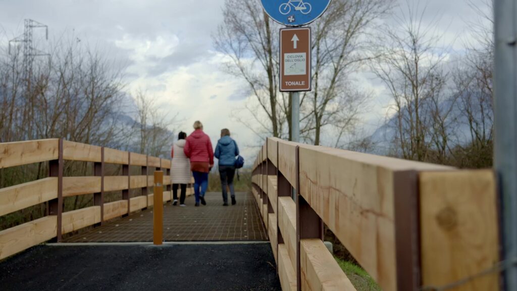 Pian Camuno riaperto un tratto della Ciclovia dellOglio dopo i lavori di adeguamento e sicurezza